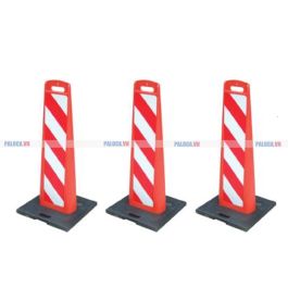 cọc giao thông dạng tấm đứng