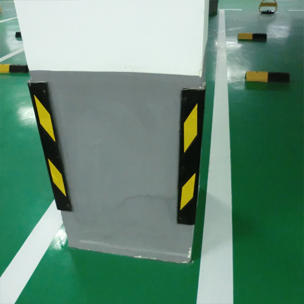 Ốp góc vuông phản quang vàng 60 cm