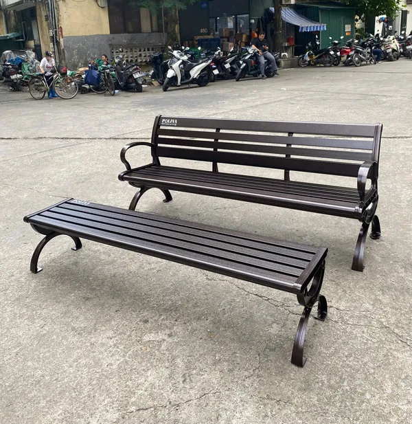 Hình ảnh thực tế ghế băng dài sân vườn bằng nhôm đúc