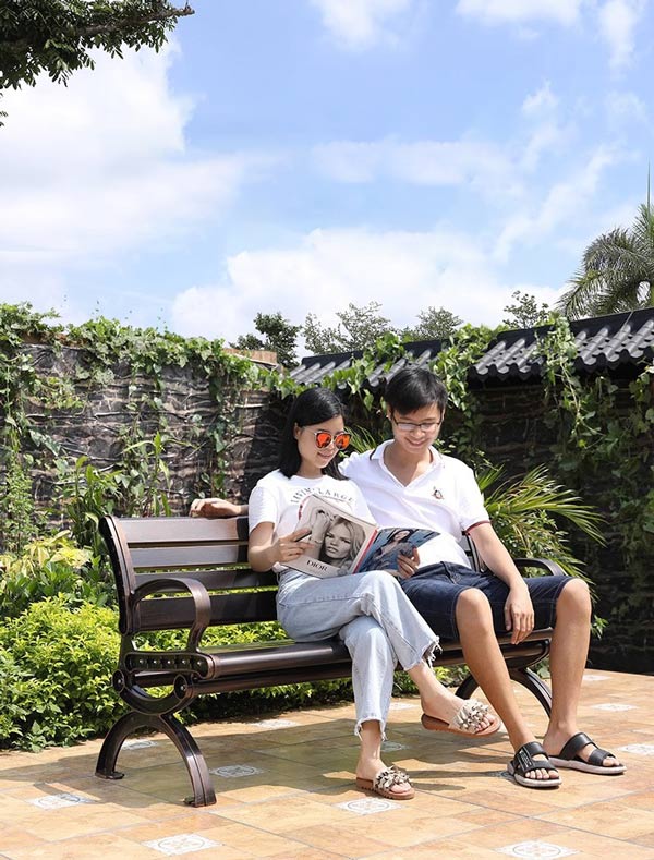 Ghế công viên nhôm đúc dài 150cm thoải mái cho 2 người ngồi