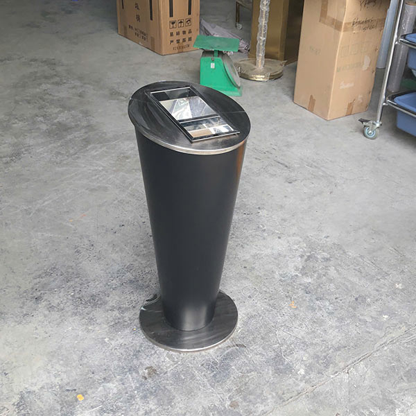 Hình ảnh thực tế thùng rác gạt tàn của Paloca