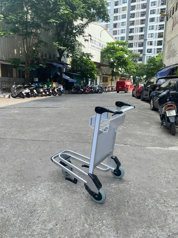 Hình ảnh thực tế xe đẩy hành lý sân bay