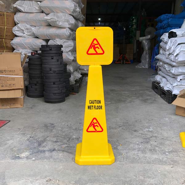 Mua cọc tiêu biển báo kiểu dáng trụ đứng tại Paloca