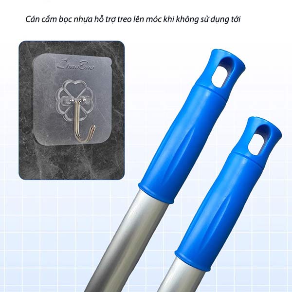 Cán cầm bằng nhôm bọc nhựa có kèm lỗ có thể gắn lên móc treo