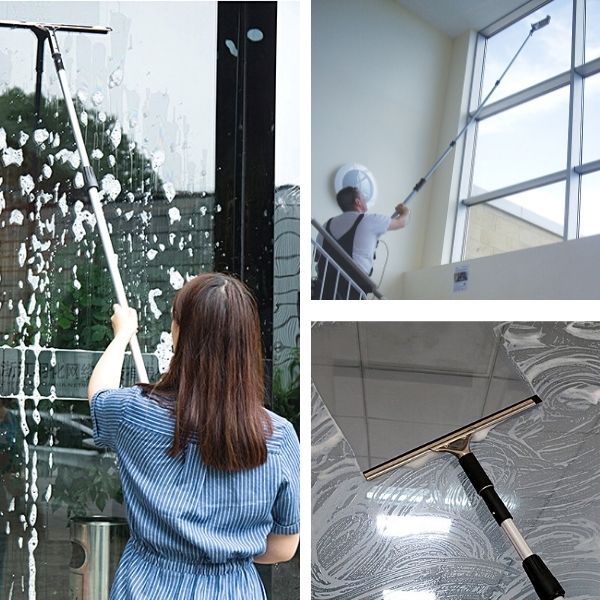 Sử dụng cây nối dài để vệ sinh kính trên cao