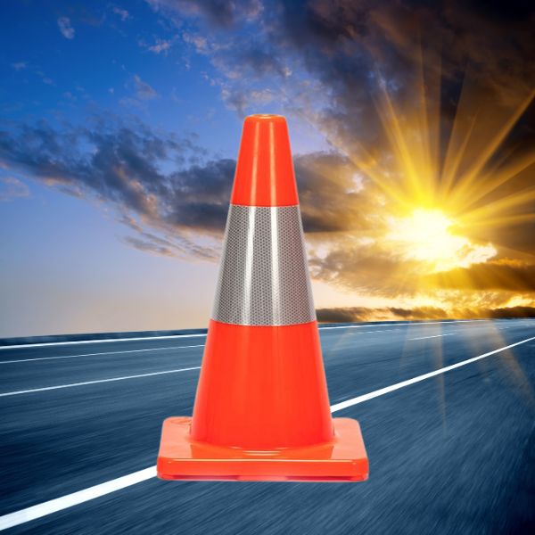 Cọc tiêu nhựa hình chóp nón cao 45cm