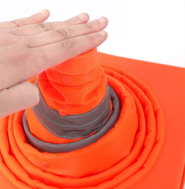 Cọc tiêu an toàn dễ dàng thu, gấp gọn khi cần