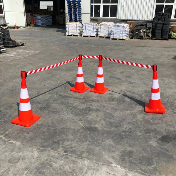 Paloca bán cọc tiêu giao thông và phụ kiện đầu dây nối