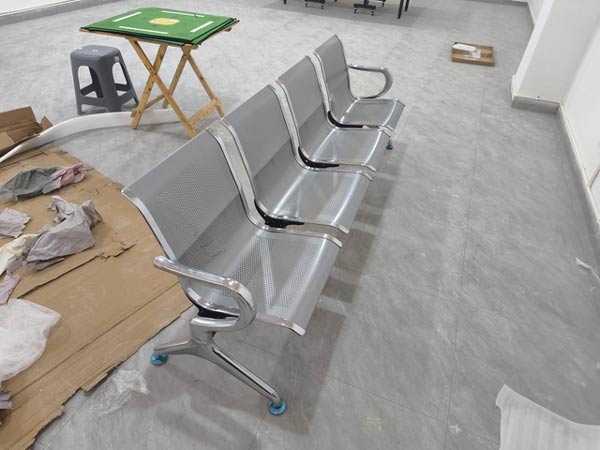 Paloca hỗ trợ hướng dẫn lắp đặt khi mua ghế băng chờ inox