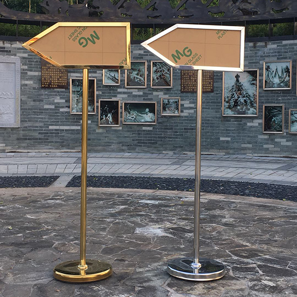 Bảng chỉ dẫn hướng đi hình mũi tên