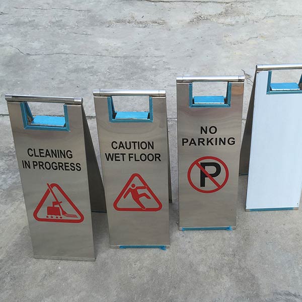 Liên hệ Paloca để đặt mua số lượng lớn biển báo hiệu bằng inox