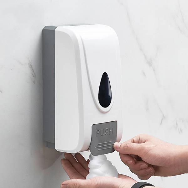 Nút nhấn dễ dàng sử dụng, lấy dung dịch trong bình đựng nước rửa tay