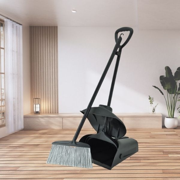 Hình ảnh bộ chổi đi kèm ki hót rác có nắp đóng mở