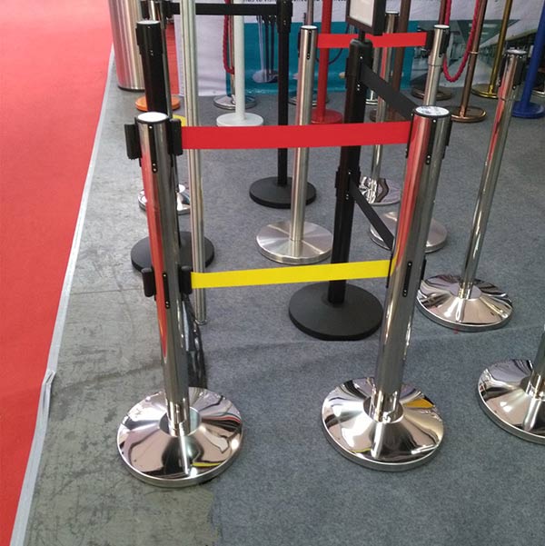 Paloca cung cấp các mẫu cột chắn dây kéo căng tiện lợi