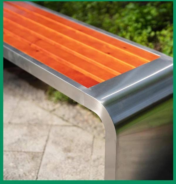 Khung inox, mặt ngồi bằng gỗ nhựa