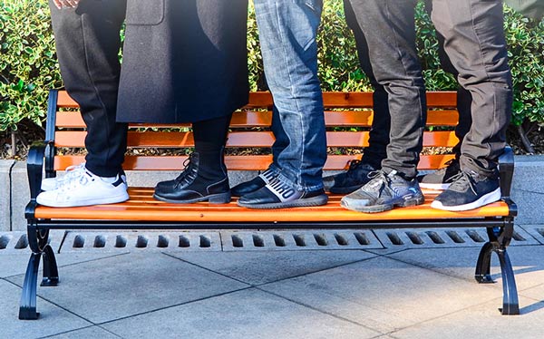 Ghế gỗ ngoài trời có khả năng chịu tải trọng lớn