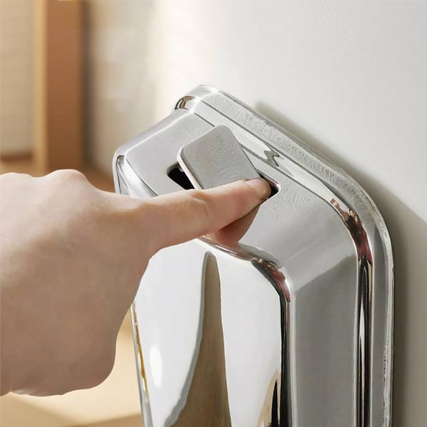 Nắp đóng mở thêm dung dịch của bình đựng nước rửa tay