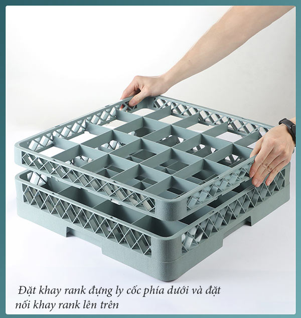 Nối khay rack khá dễ sử dụng