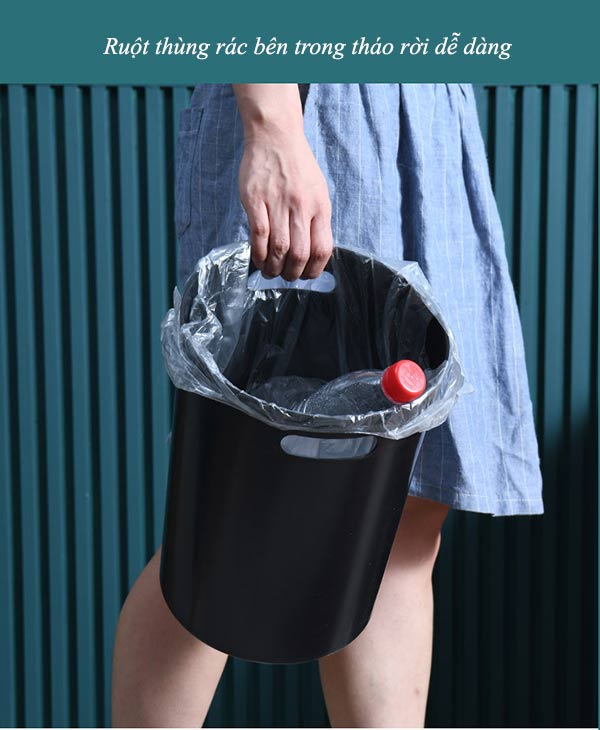 Thùng rác có kích thước nhỏ gọn