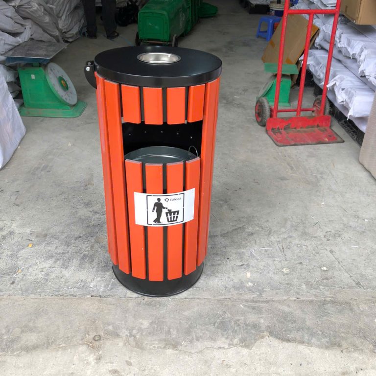 Hình ảnh thực tế thùng rác giả gỗ tròn