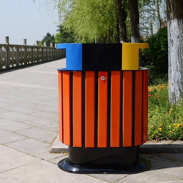 Thùng rác gỗ ngoài trời phân loại rác