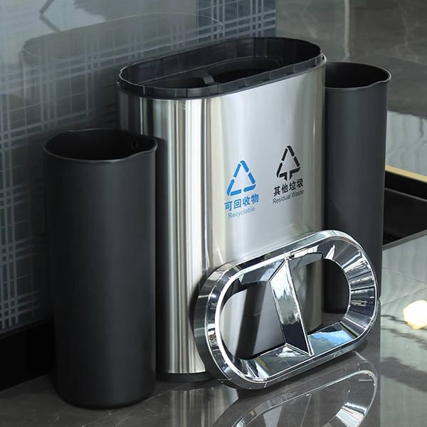 Các bộ phận của thùng rác dễ dàng tháo rời để vệ sinh