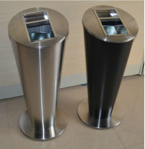 Hình ảnh thực tế của thùng rác có gạt tàn