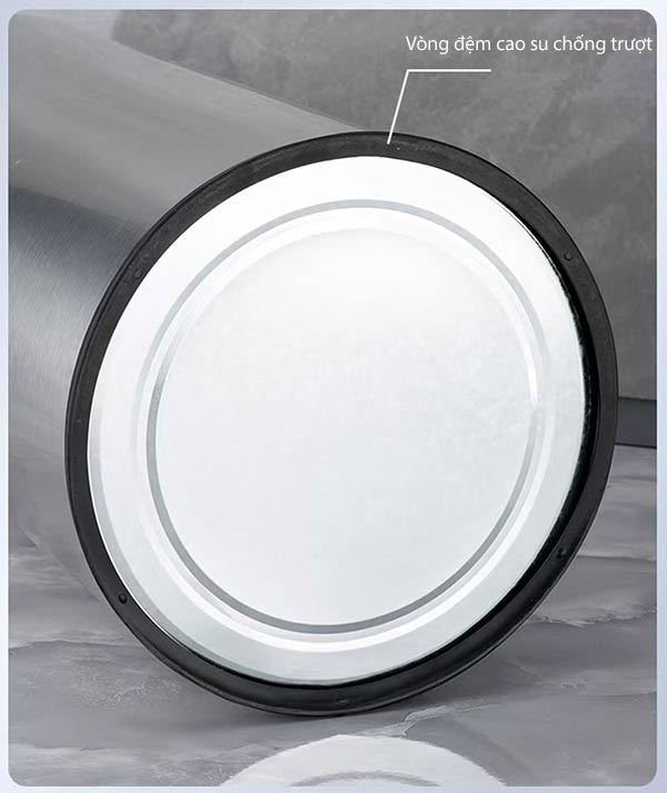 Mặt đáy của thùng rác