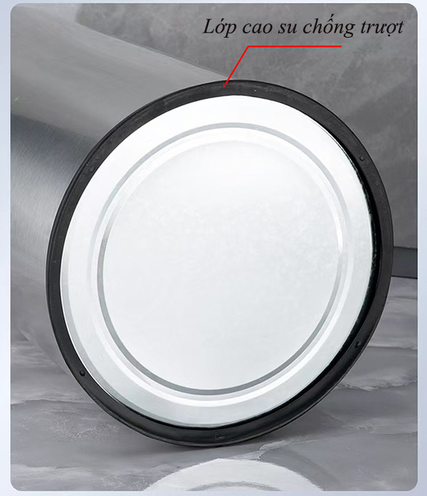 Viền cao su đáy thùng rác giúp chống trượt