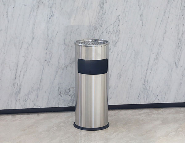 Thùng rác inox tròn màu trắng bạc lịch sự