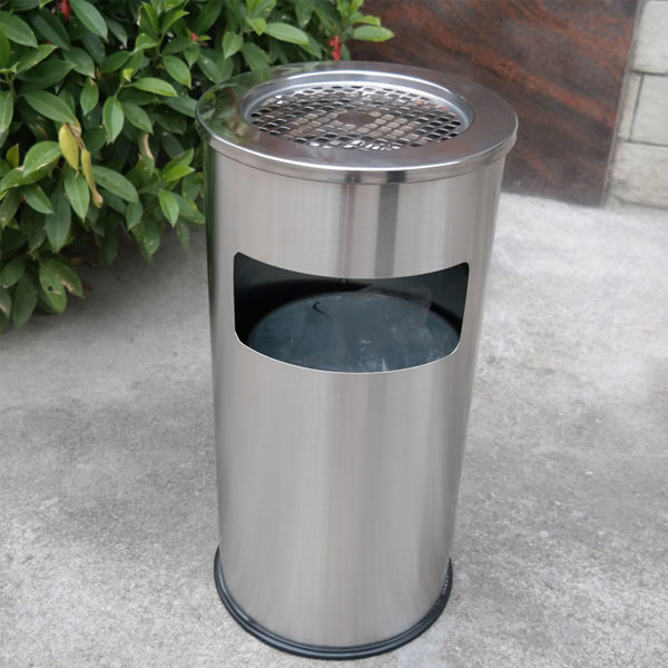ình ảnh thực tế thùng rác gạt tàn kiểu dáng trụ tròn