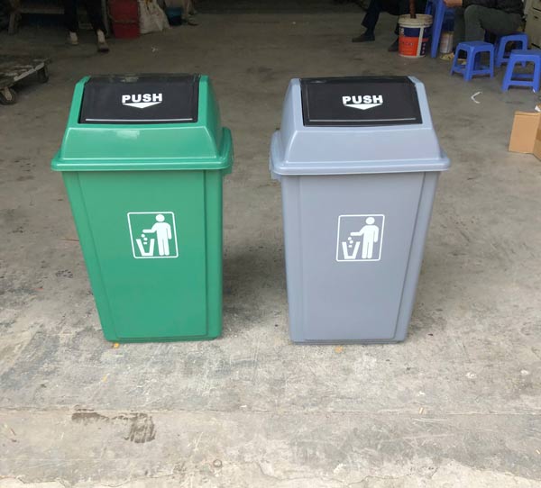 Luôn có đủ số lượng thùng rác nắp đẩy tại kho