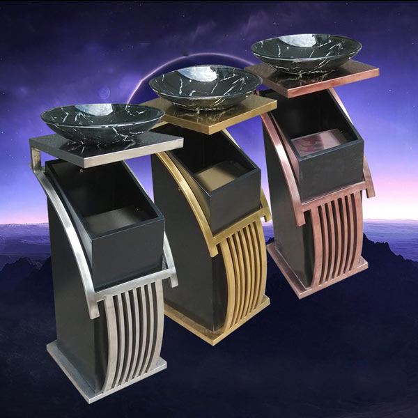 Mẫu thùng rác thân thép viền inox có khay đá