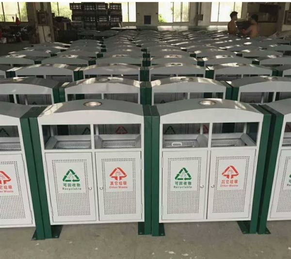 Số lượng thùng rác luôn đảm bảo nhiều, sẵn kho