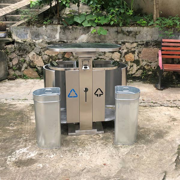 Sọt tôn hoa có thể tháo rời khỏi thùng rác 2 ngăn