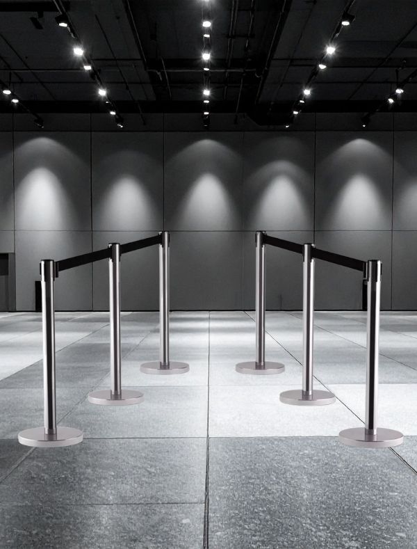 Trụ chắn dây kéo đen có các loại 2m, 3m, 5m