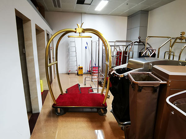 Paloca sở hữu xe chở vali, hành lý chắc chắn