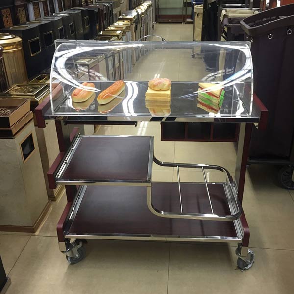 Xe đẩy rộng rãi, chở được nhiều đồ