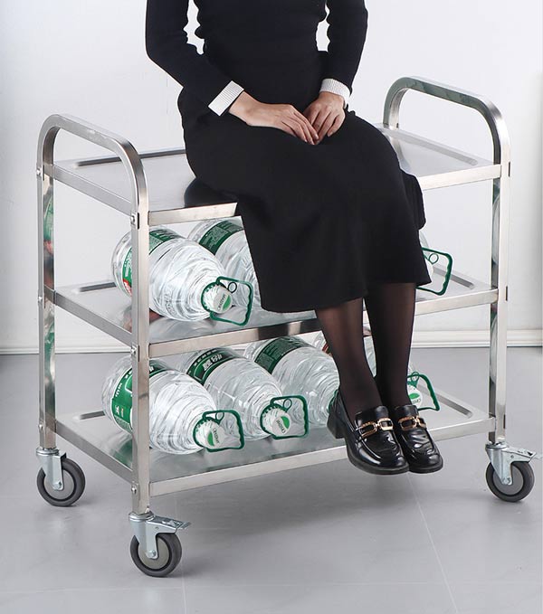 Khung inox chắc chắn giúp xe đẩy 3 tầng chịu lực cực tốt