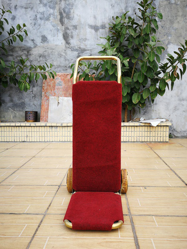 Thiết kế mặt trước của xe đẩy hành lý