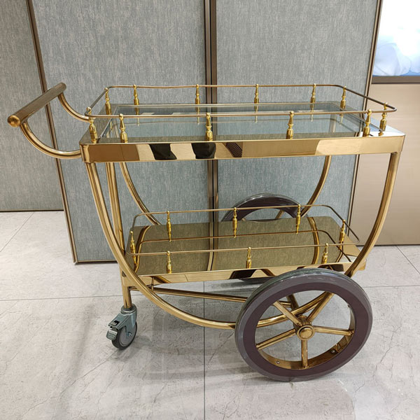 Xe đẩy phục vụ rượu trong khách sạn