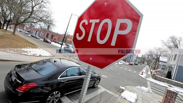 Biển báo giao thông STOP