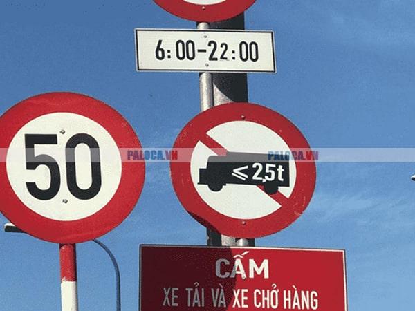 Vai trò quan trọng của biển báo giao thông không thể bỏ qua