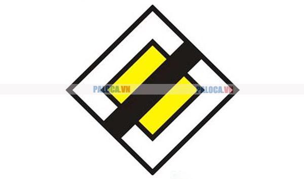 Biển báo giao thông hình thoi màu vàng