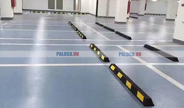 Dùng chặn lùi xe cao su tiết kiệm chi phí và dễ dàng lắp đặt