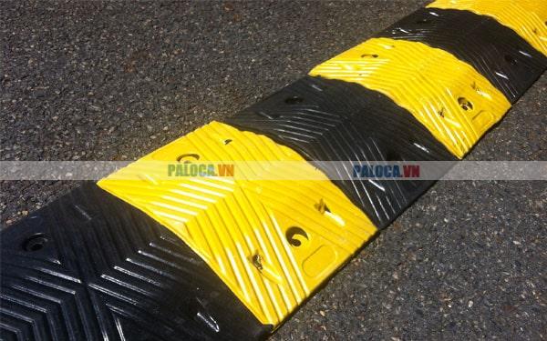 Gờ giảm tốc nhập khẩu được ưa chuộng về thiết kế đẹp mắt