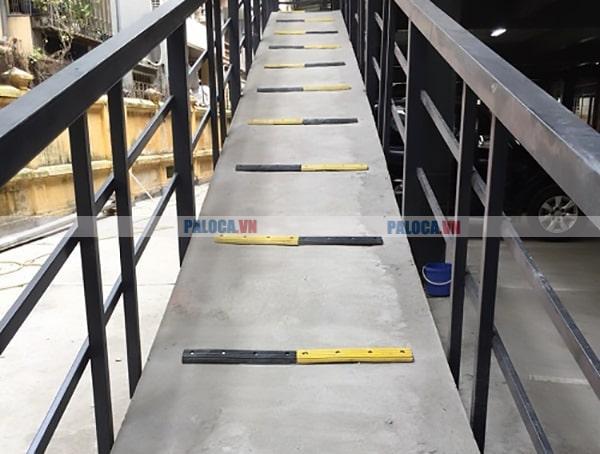 Gờ giảm tốc xe máy giúp kiểm soát tốc độ an toàn trên các đoạn đường