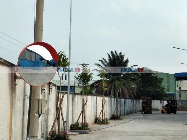 Gương cầu lồi phi 1000mm lắp đặt tại nơi đặc biệt