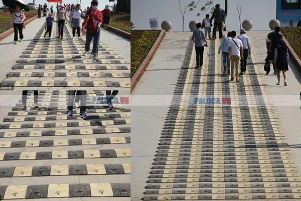 Khu vực cho người đi bộ nên lắp thêm gờ giảm tốc xe máy tăng độ an toàn