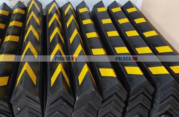 Ốp cột cao su là gì? Ứng dụng không ngờ tới